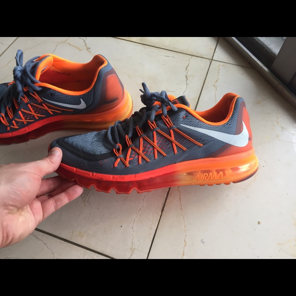 Nike Air max shoes barely used. Great condition